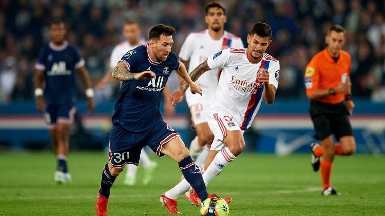Mauricio Pochettino defends Messi’s removal in PSG win