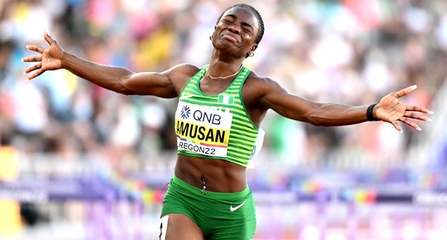 BREAKING: Tobi Amusan defends title, breaks another record at the CWG